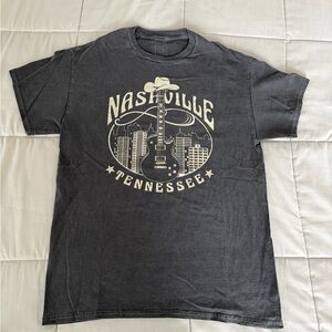 Women’s Nashville Graphic Tee